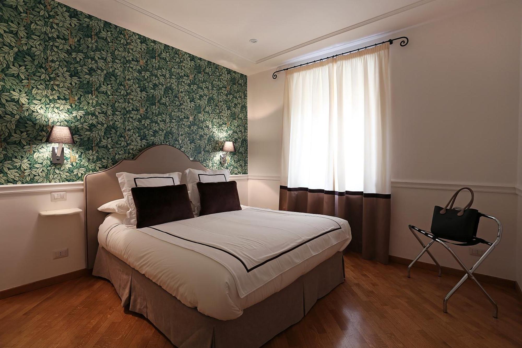 Domus Leonina - Stunning Terrace On The Forum Apartment *